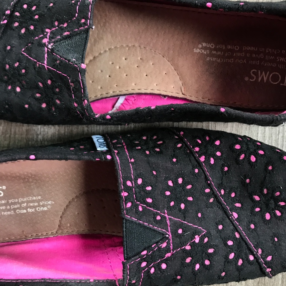 Sold on eBay • TOMS SIZE 10W BLACK PINK FLOWER - Picture 7 of 8